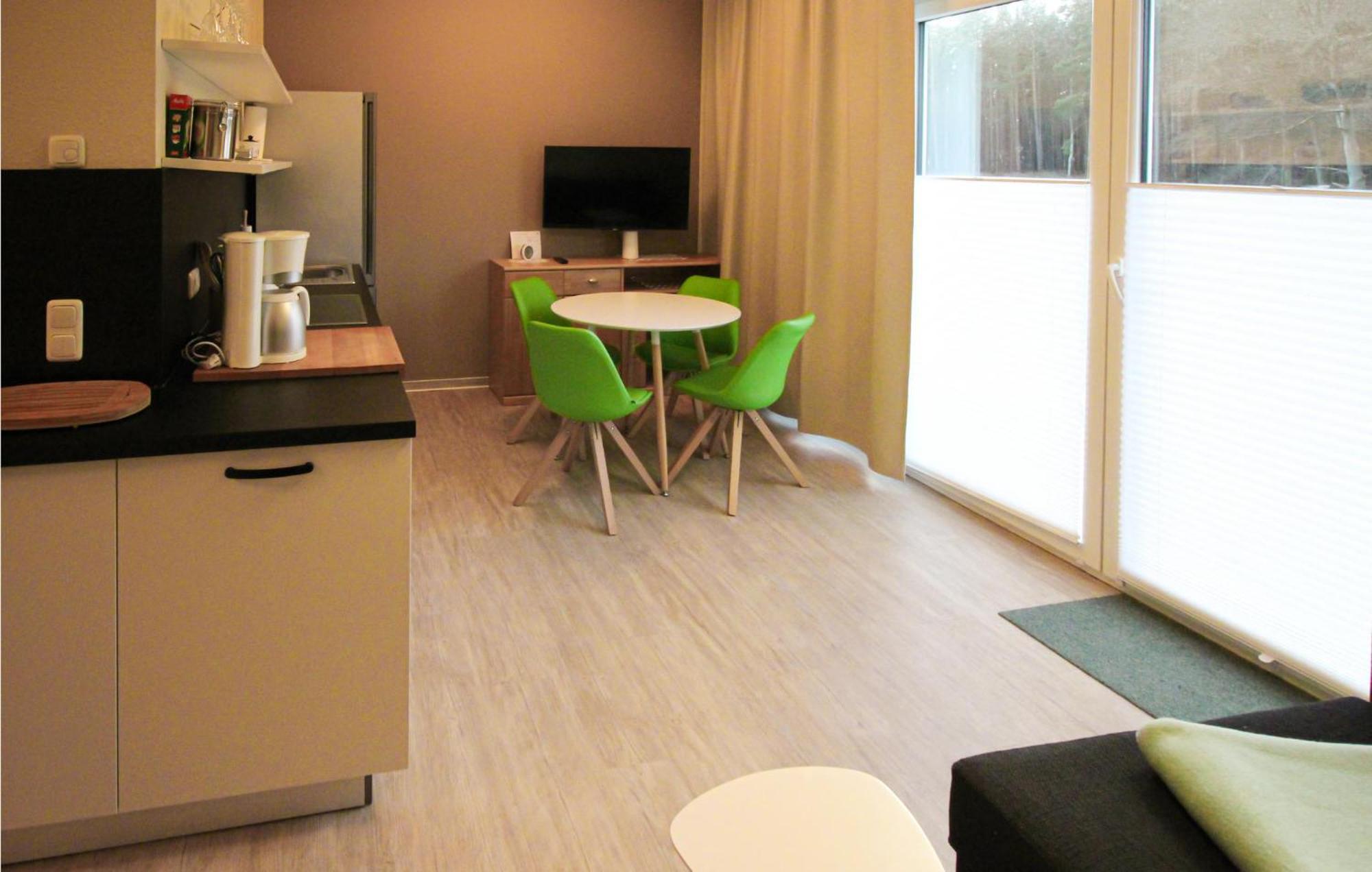 Stunning Apartment In Graal-Mueritz With Kitchen Екстериор снимка